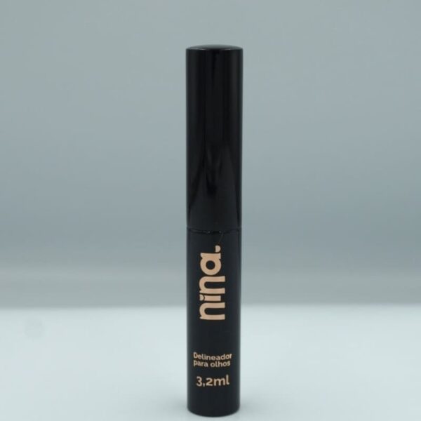 Carbon Black Delineador Nina Make Up