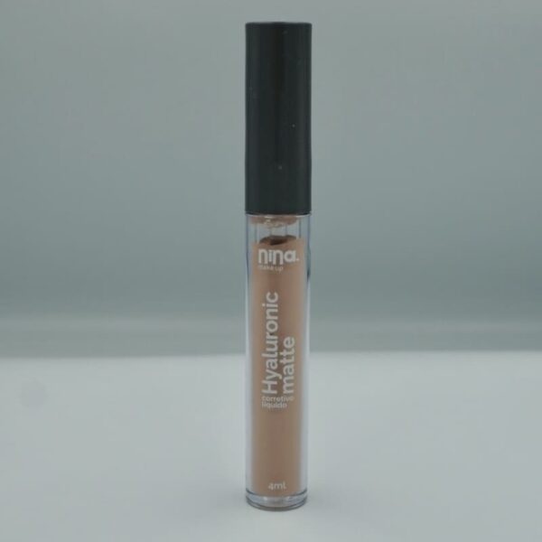 Corretivo Hyaluronic Matte Nina. Make Up